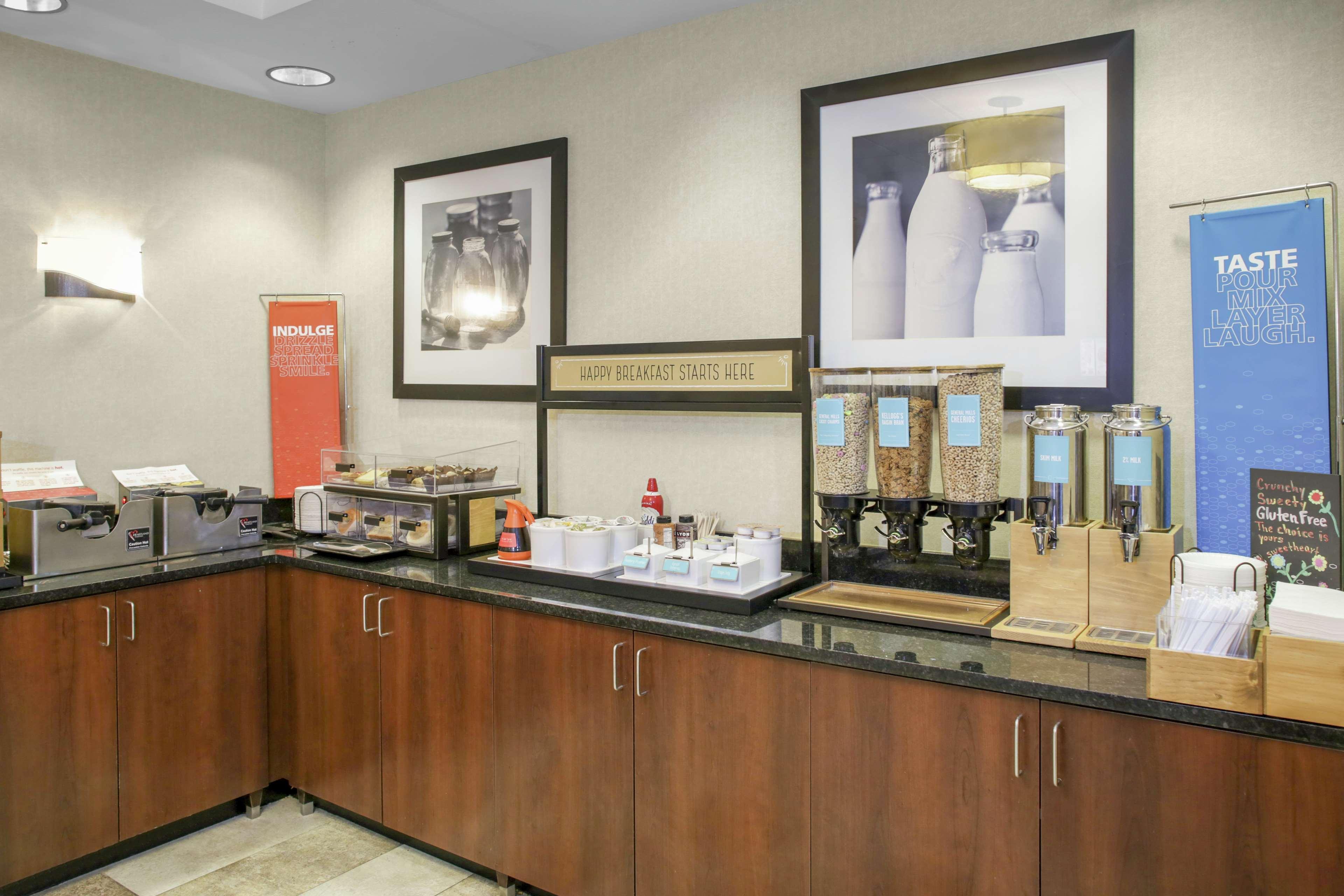 Hampton Inn Chicago Elgin/I-90 Bagian luar foto